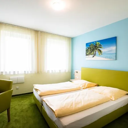 Hotel Sternplatz B&B Ehingen - Self Check-In Hotel
