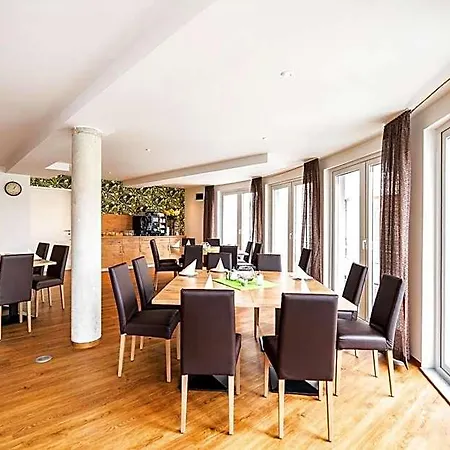 Sternplatz Otel 3*