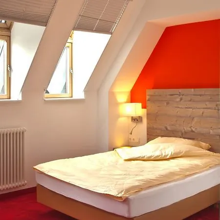 Sternplatz Otel 3*